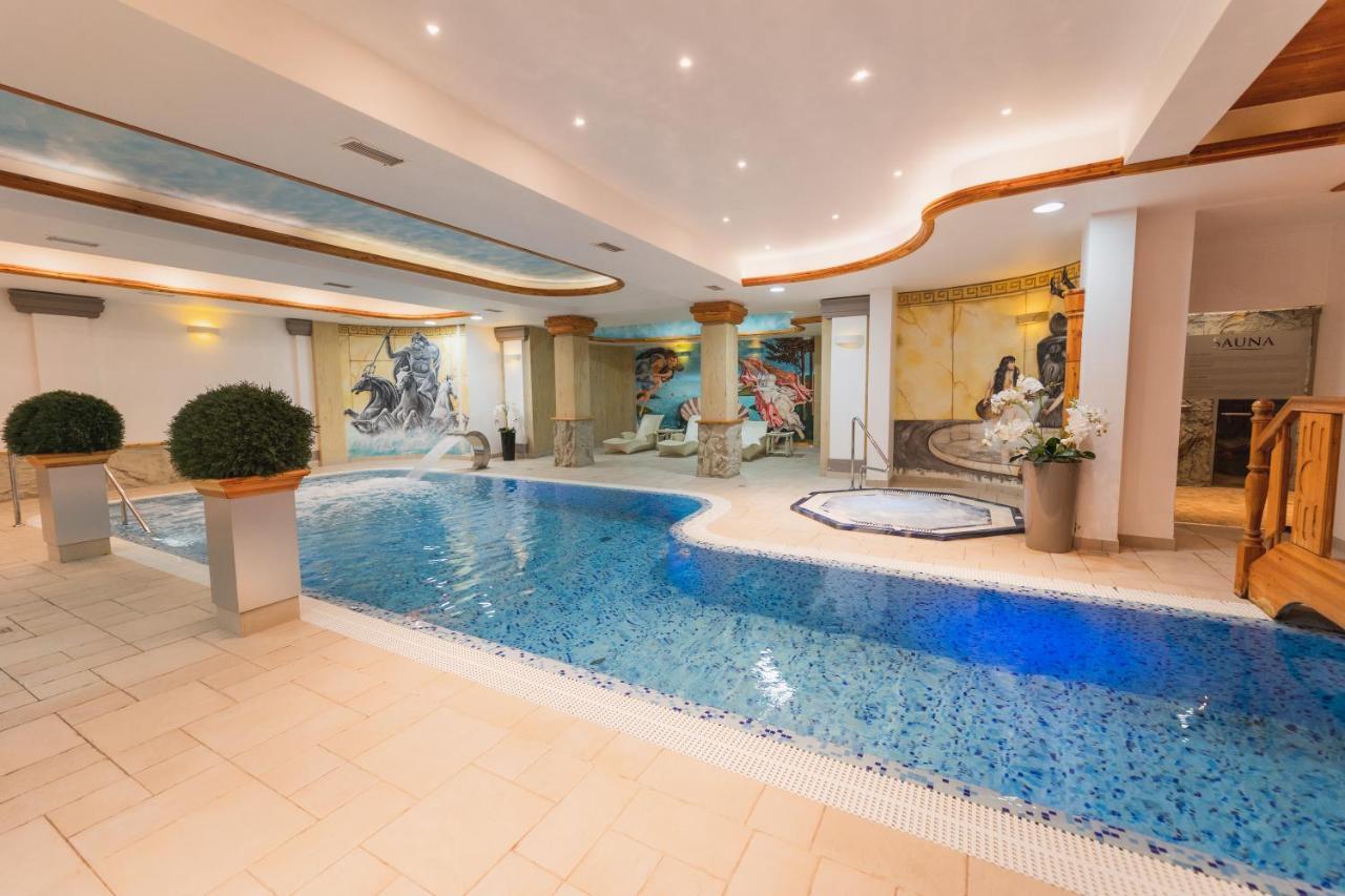 Trofana Wellness & Spa ミエンジズドロイェ エクステリア 写真