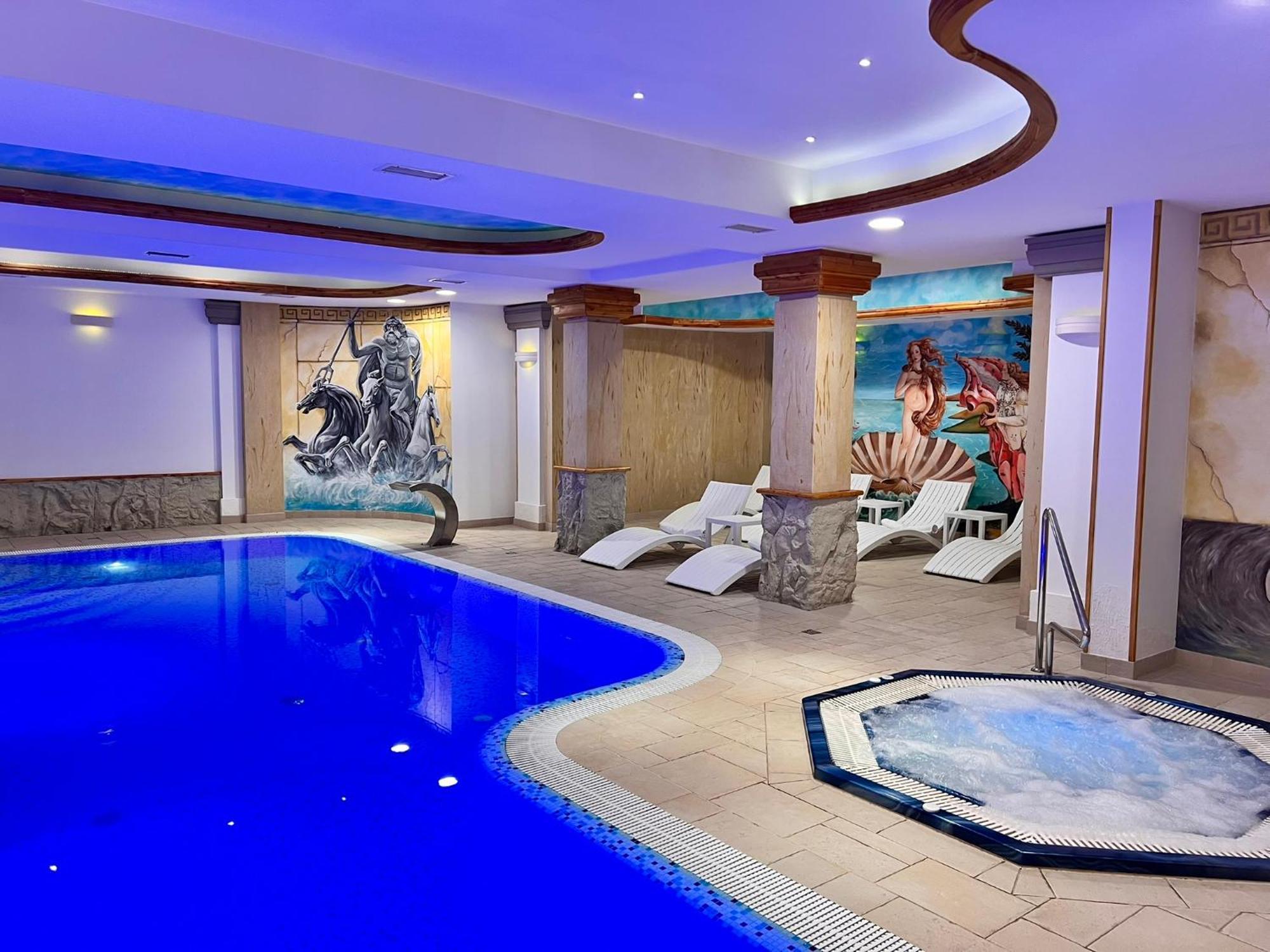 Trofana Wellness & Spa ミエンジズドロイェ エクステリア 写真