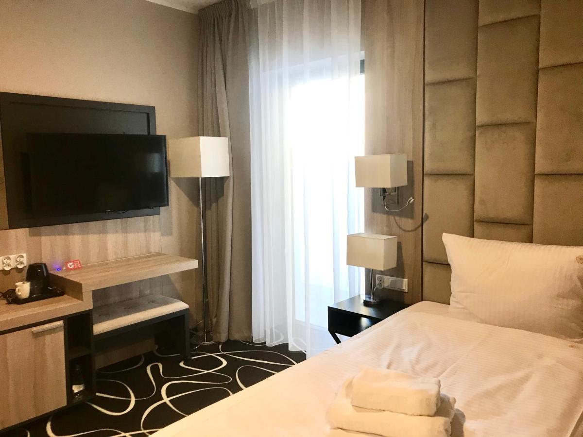Trofana Wellness & Spa ミエンジズドロイェ エクステリア 写真